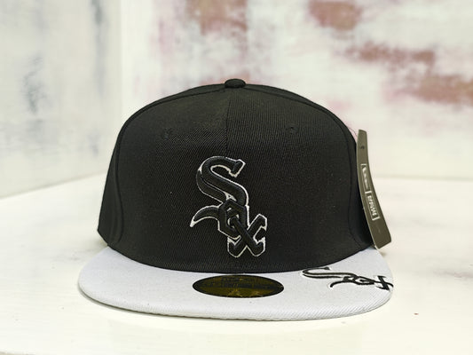 WHITE SOX BLACK gray