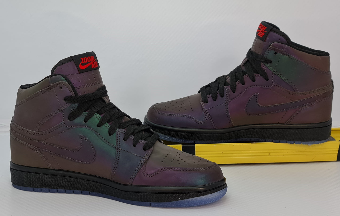 JRDN RETRO 1 FEARLESS IRIDESCENT