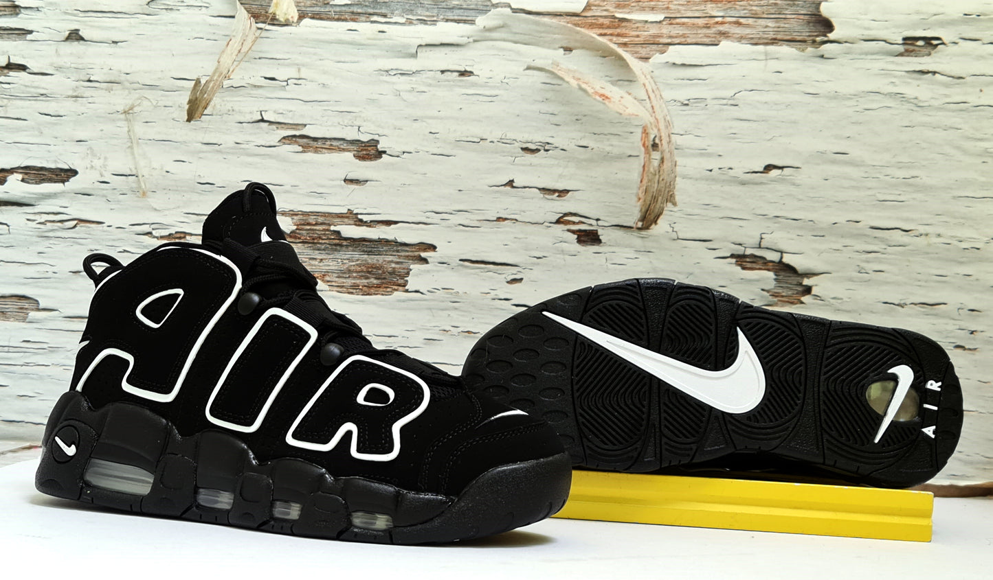NKE AIR UPTEMPO PIPEN BLACK & WHITE