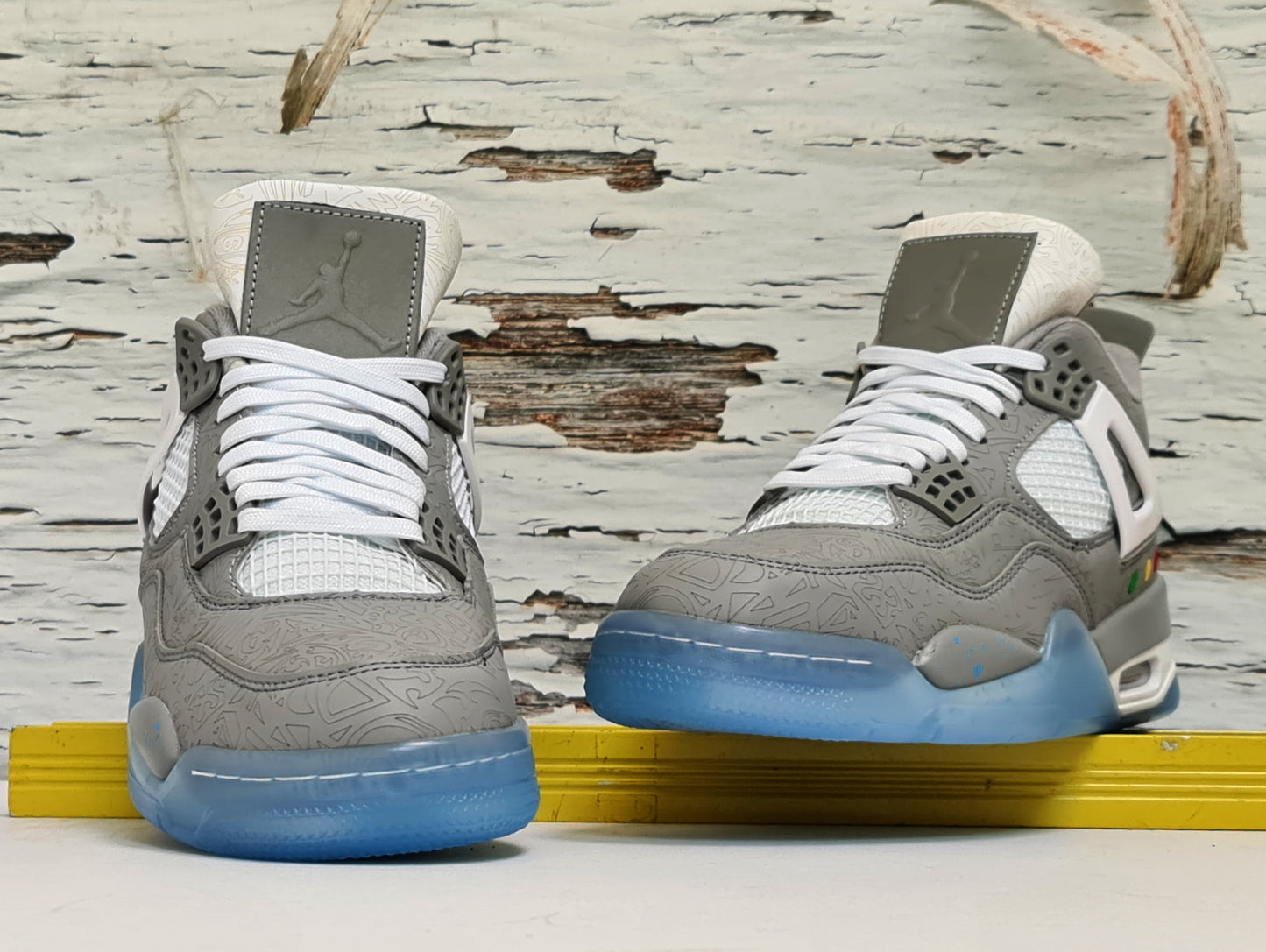 JRDN RETRO 4 BACK TO THE FUTURE MAG