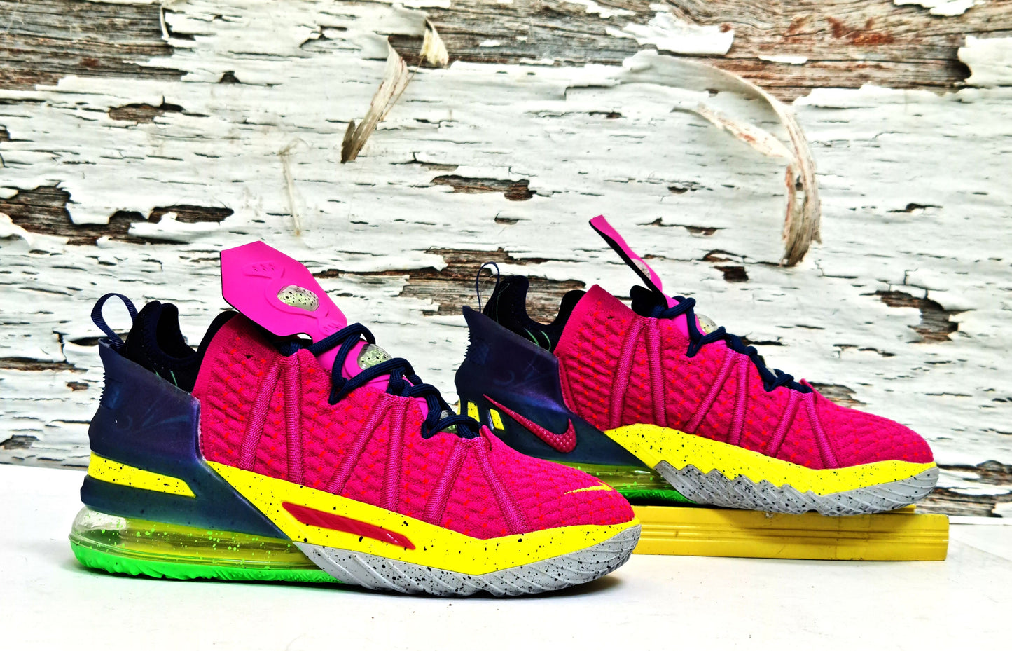 LEBRON 18 LOS ANGELES BY NIGHT