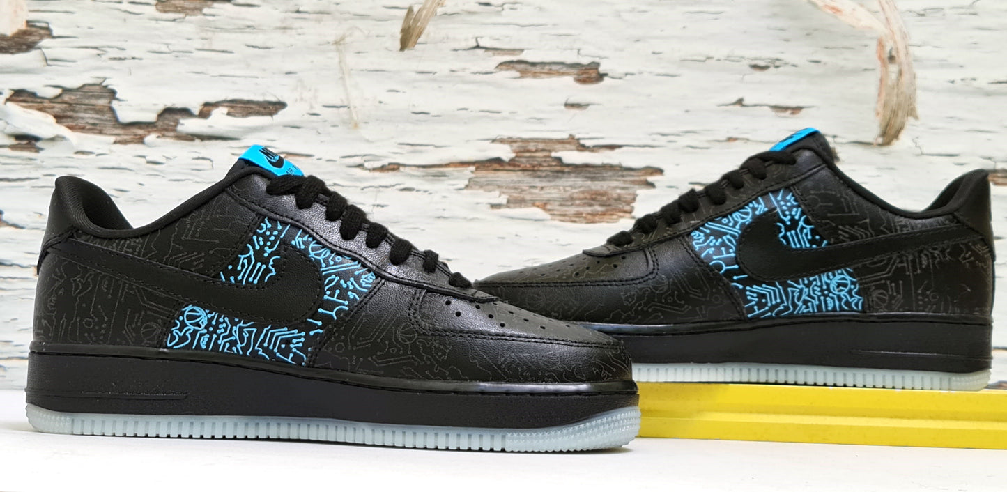 NKE AIR FORCE ONE LOW SPACEJAM COMPUTER
