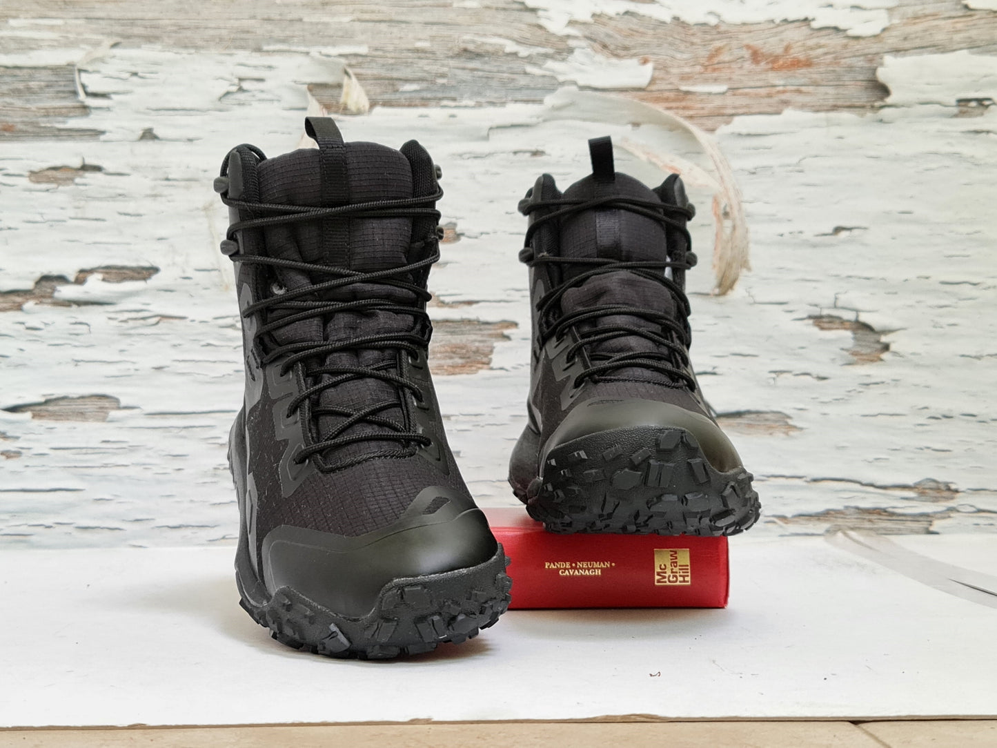 UND ARMR TACTICA HOVR STORM BLACK