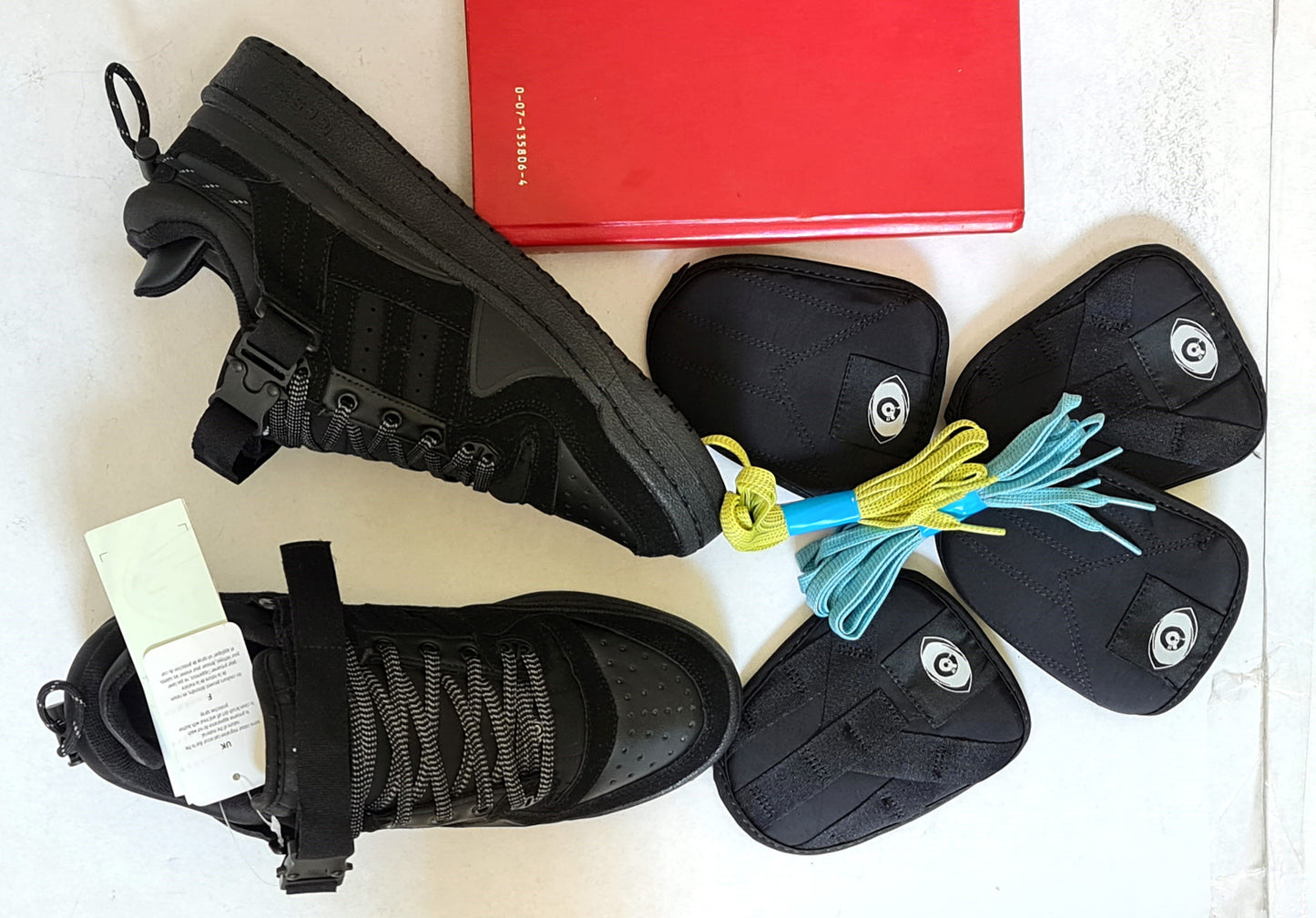 ADDS FORUM LOW BAD BUNNY TRIPLE BLACK