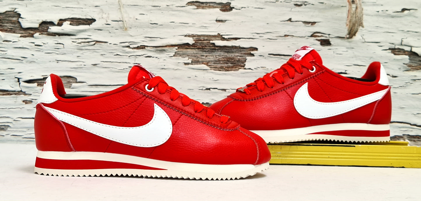 NKE CORTEZ STRANGER THINGS - INDEPENDENCE DAY
