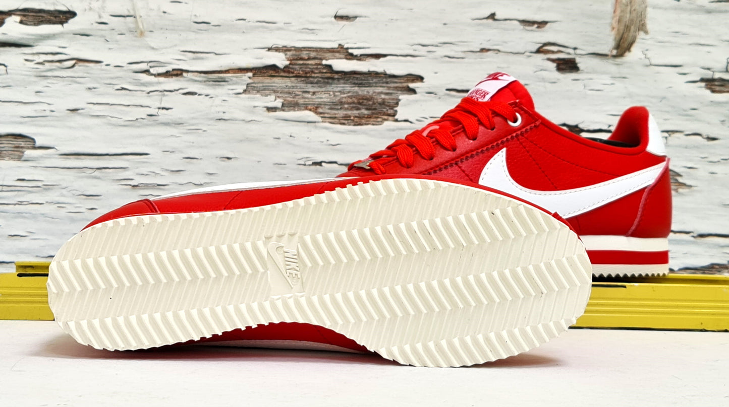 NKE CORTEZ STRANGER THINGS - INDEPENDENCE DAY