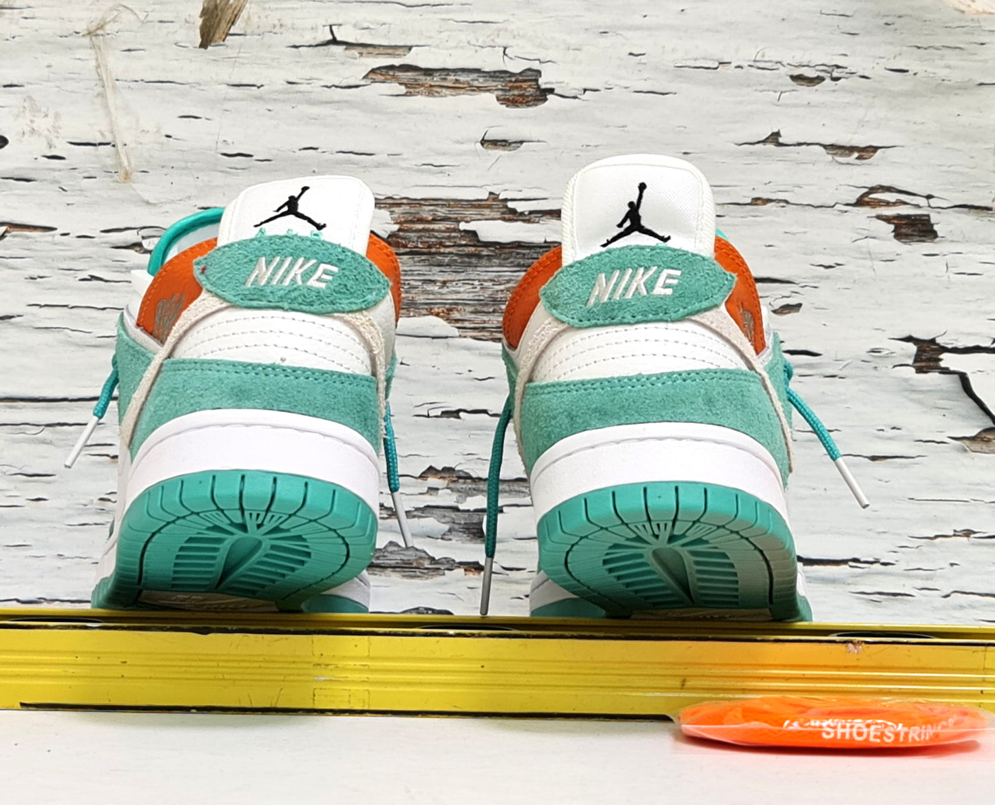 NKE SB EJDER TURBO GREEN OFF WHITE