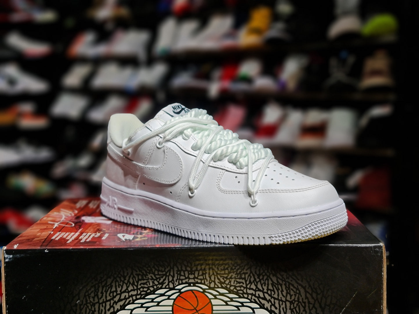 NKE AIR FORCE 1 CUSTOM WHITE
