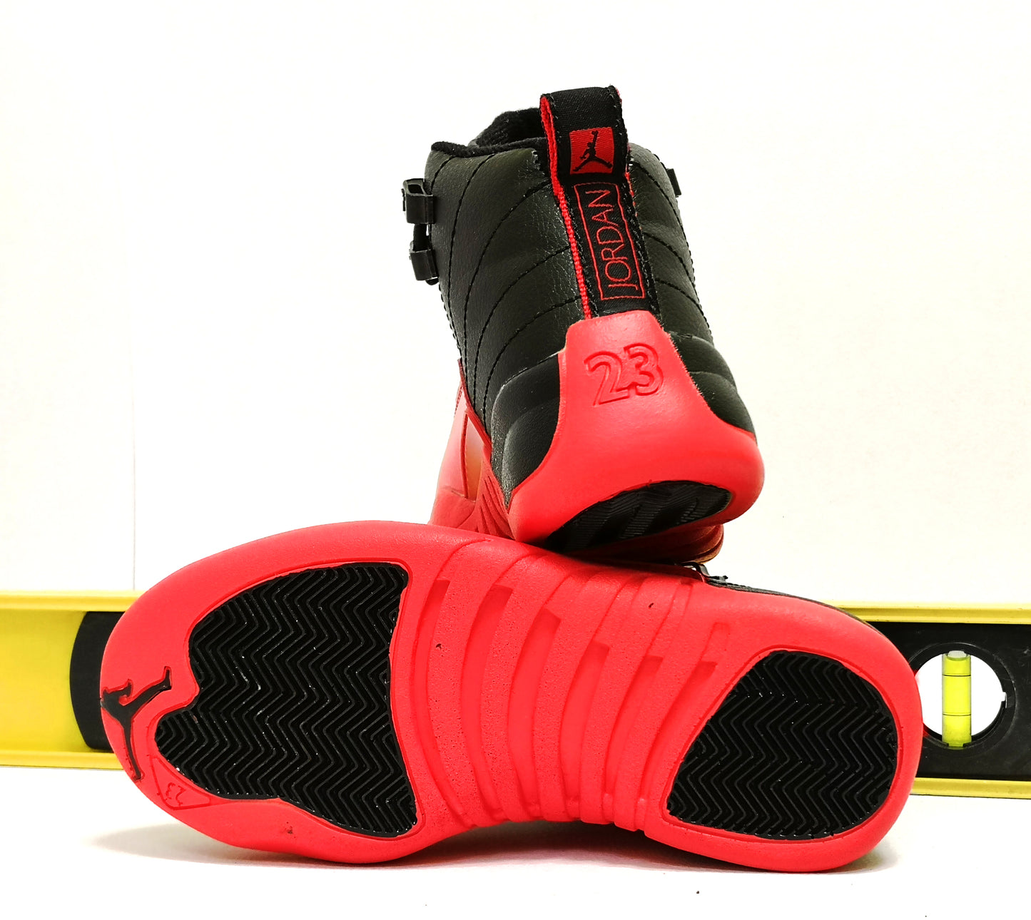 JRDN RETRO 12 FLUGAME BREED KIDS