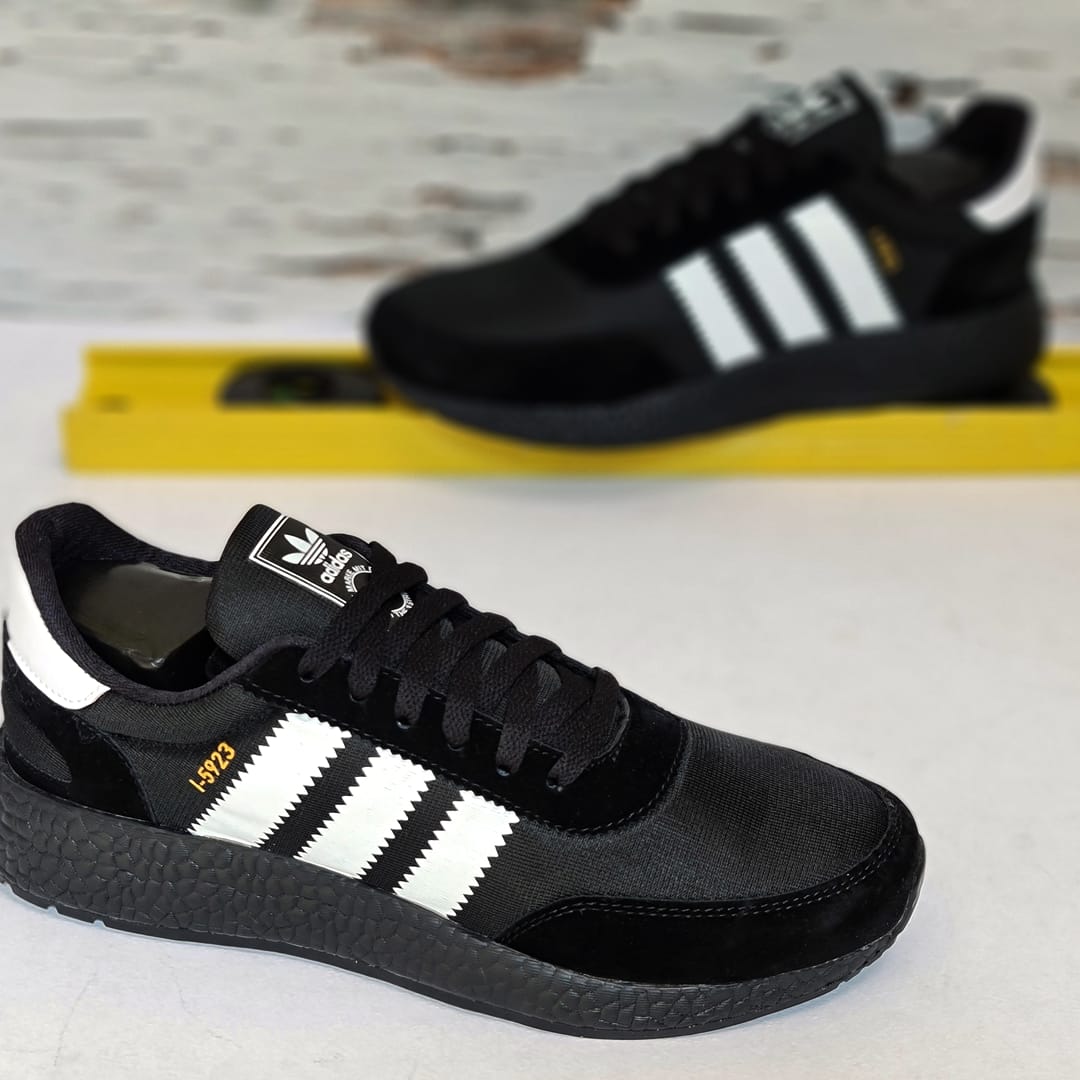 ADDS IÑIKI RUNNER BLACK & WHITE