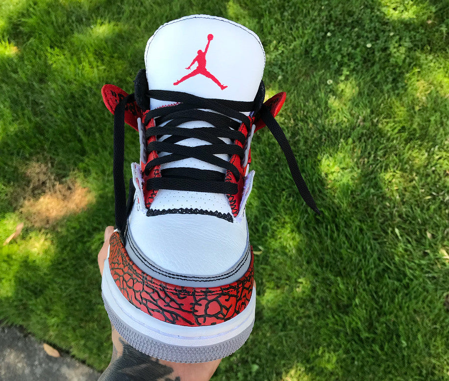 JRDN RETRO 3 OFF WHITE