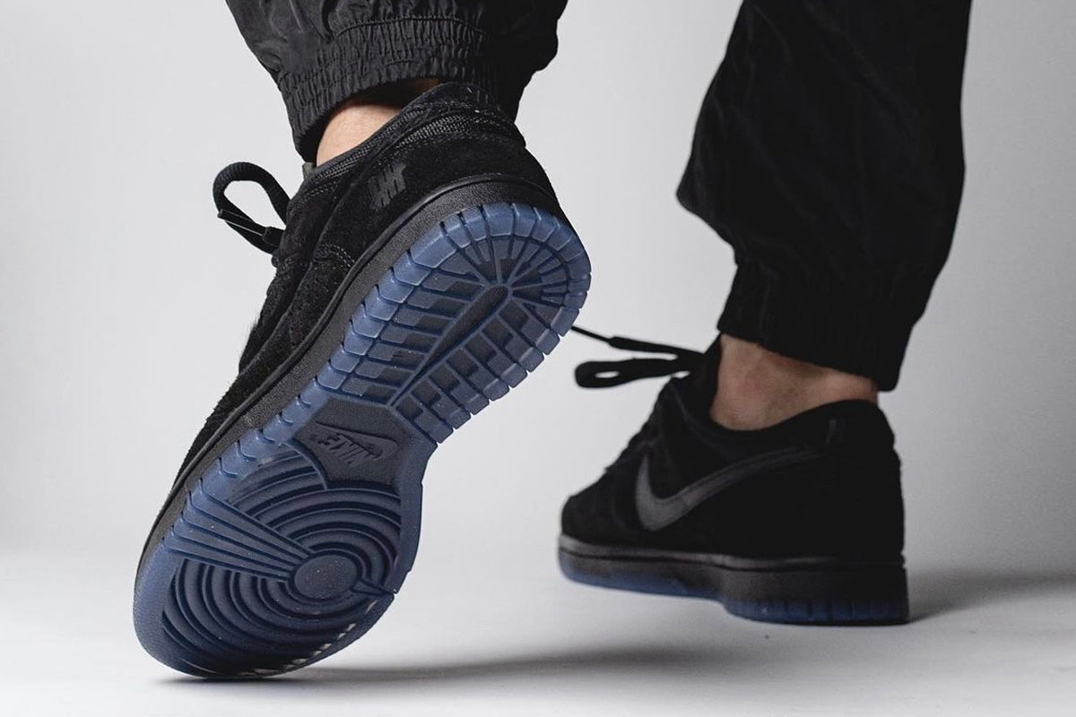 NKE SB UNDEFEATED 5 IN THE BLACK