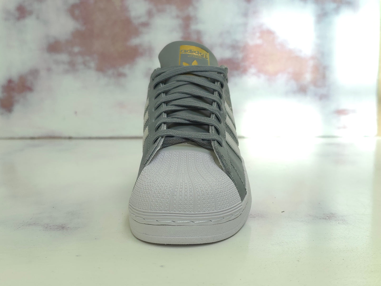 ADDS SUPERSTAR CONCHA GRIS PIEL