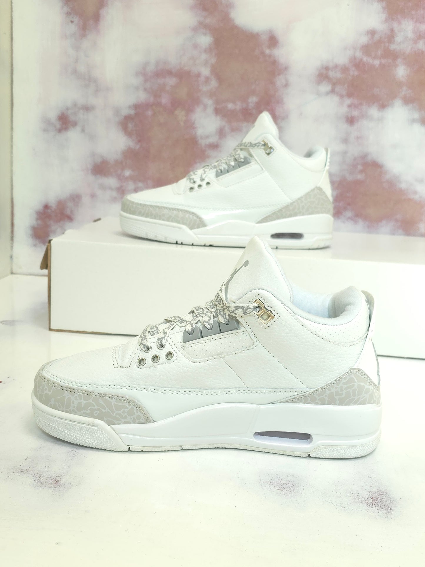 JRDN RETRO 3 PURE MONEY R3