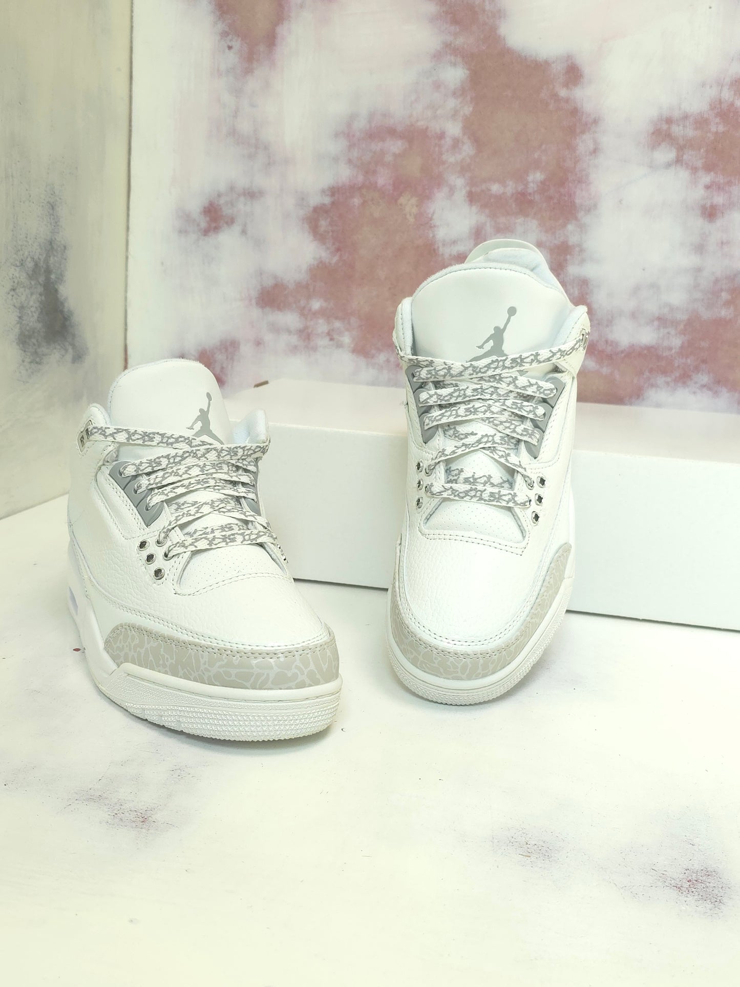 JRDN RETRO 3 PURE MONEY R3