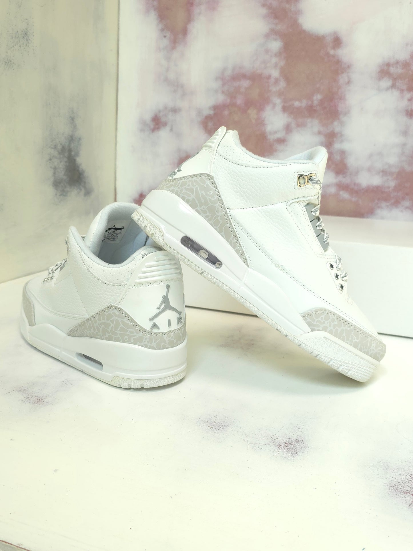JRDN RETRO 3 PURE MONEY R3