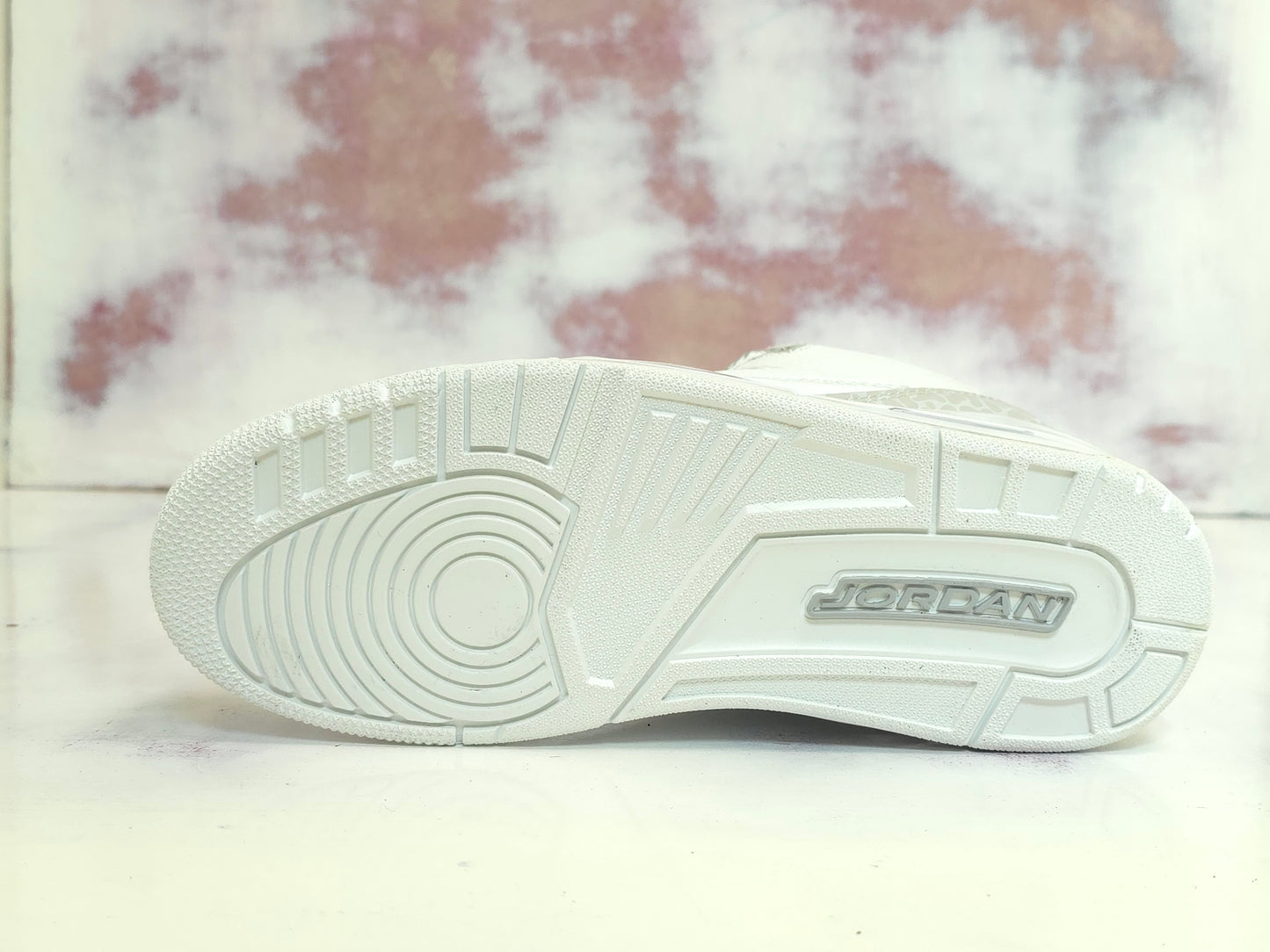 JRDN RETRO 3 PURE MONEY R3