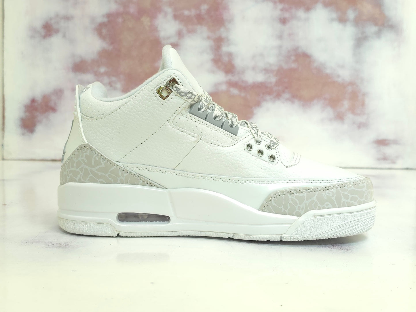 JRDN RETRO 3 PURE MONEY R3