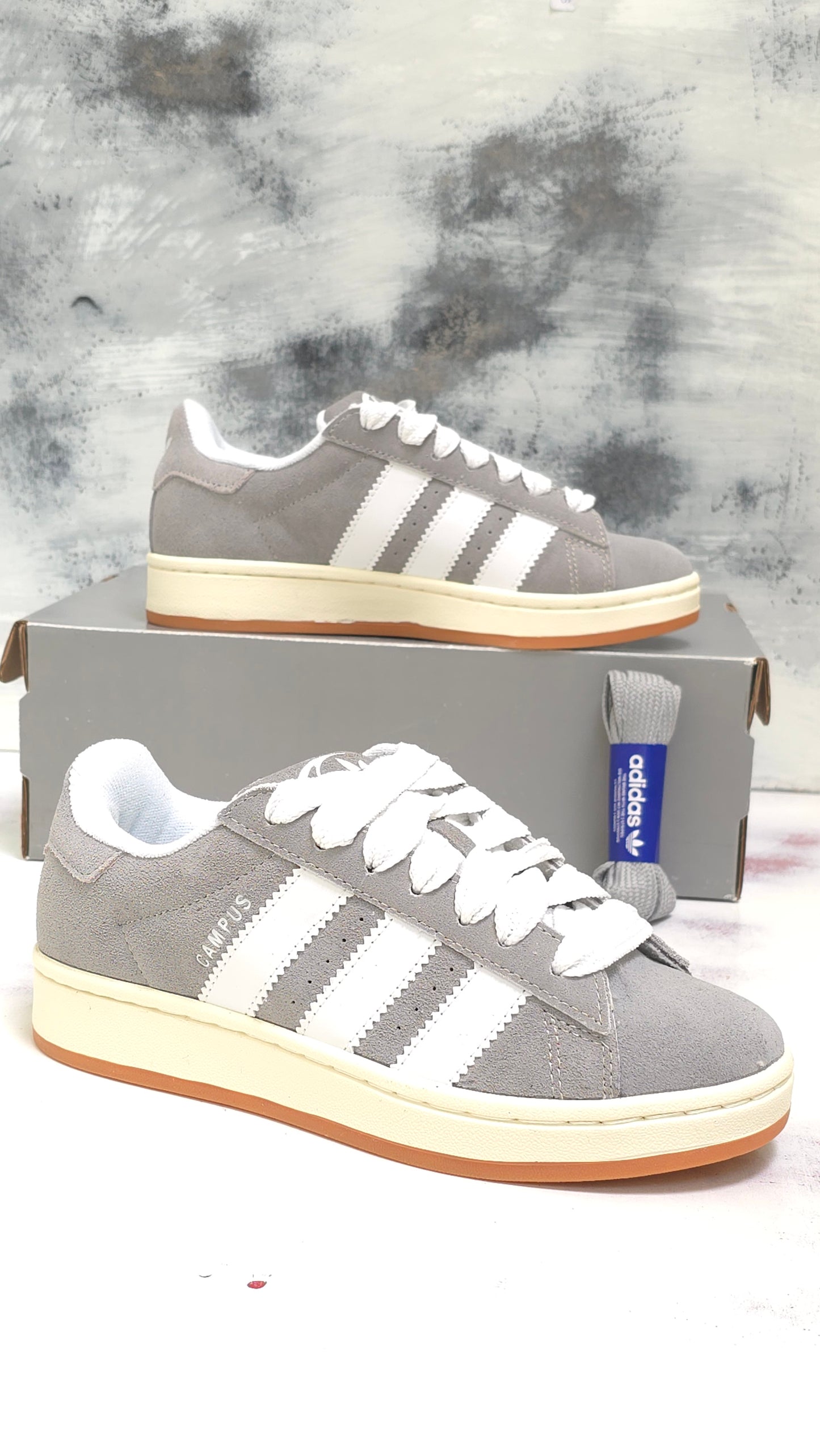 ADDS CAMPUS 00s GRIS BLANCO