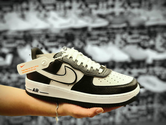 NKE AIR FORCE 1 PANDA