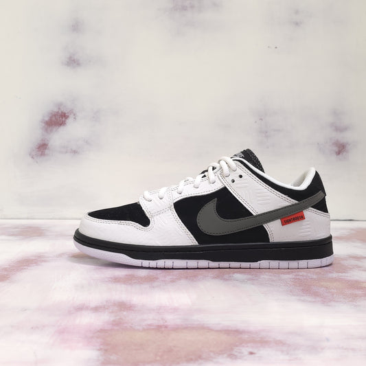 NKE SB DUNK LOW TOOLS