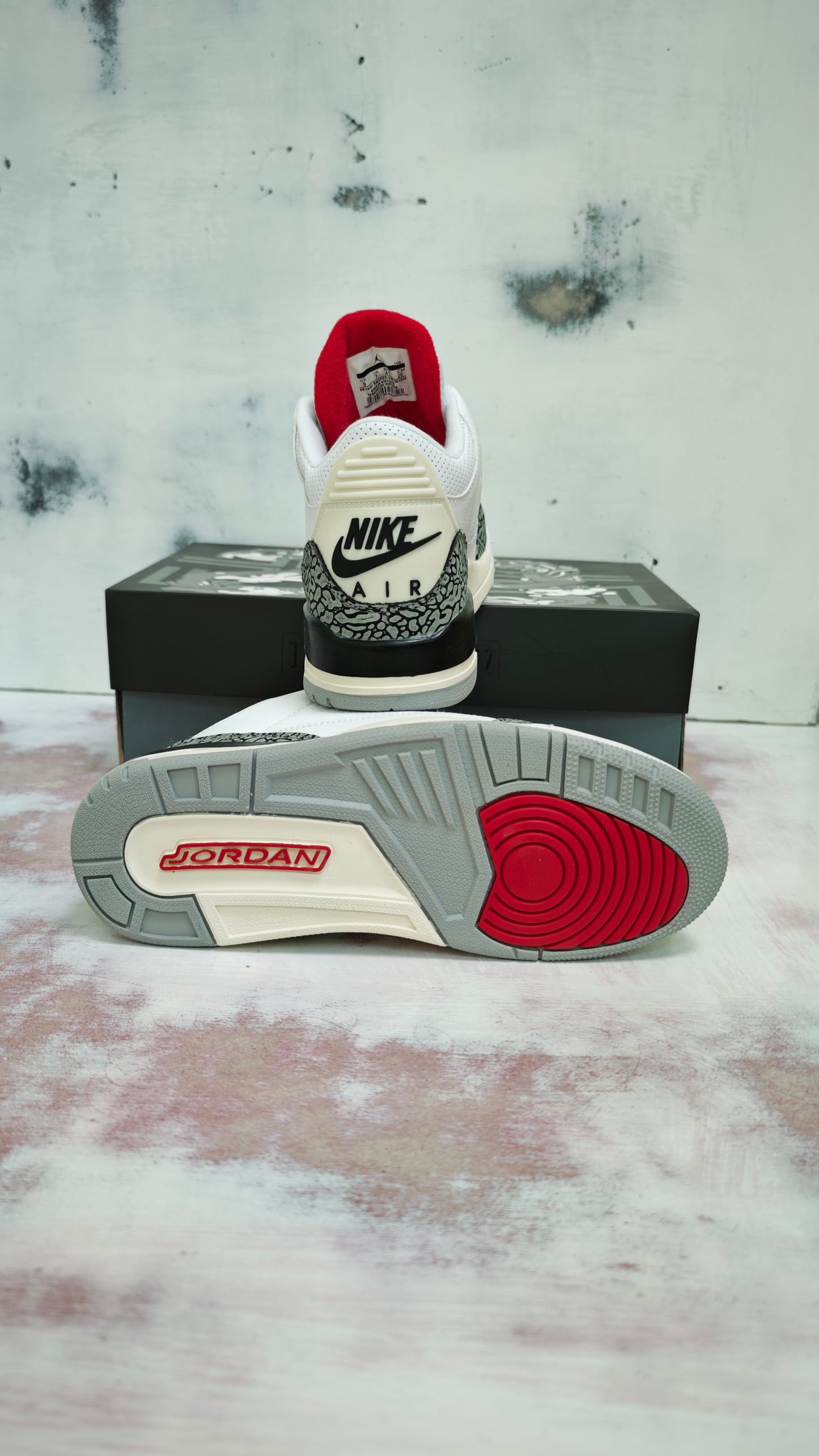 JRDN RETRO 3 WHITE CEMENT R3