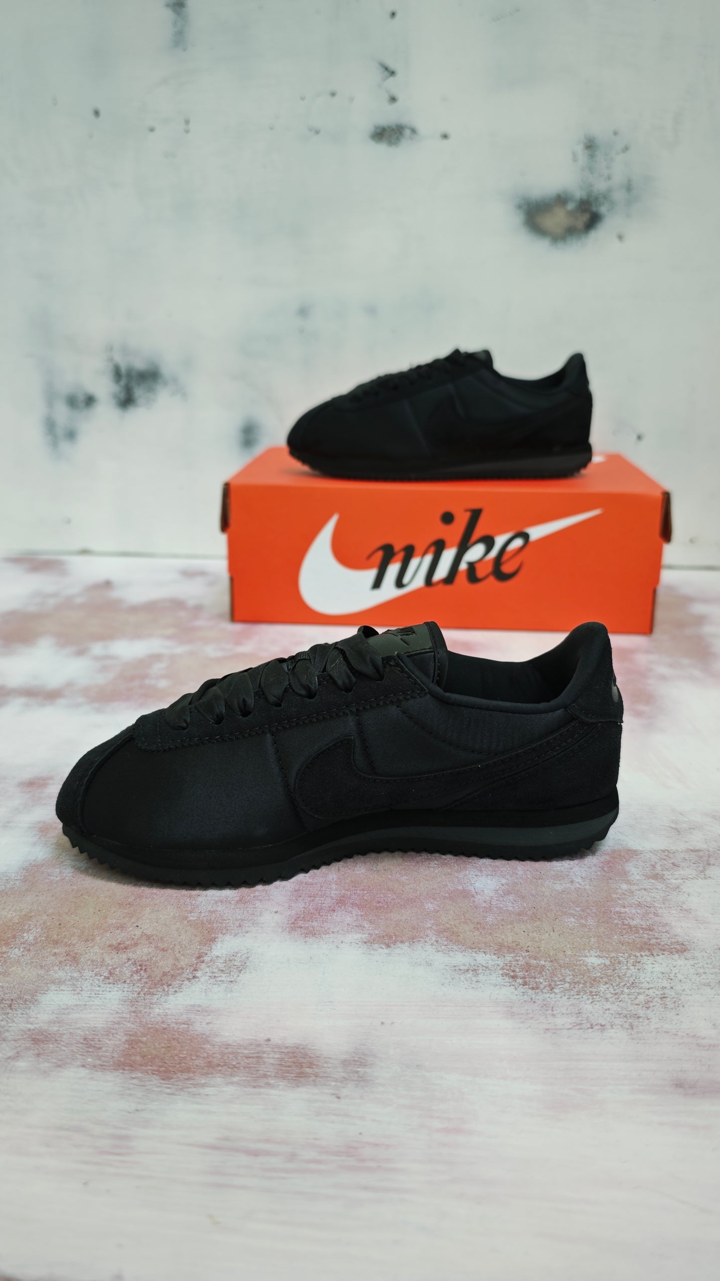NKE CORTEZ BLACKOUT