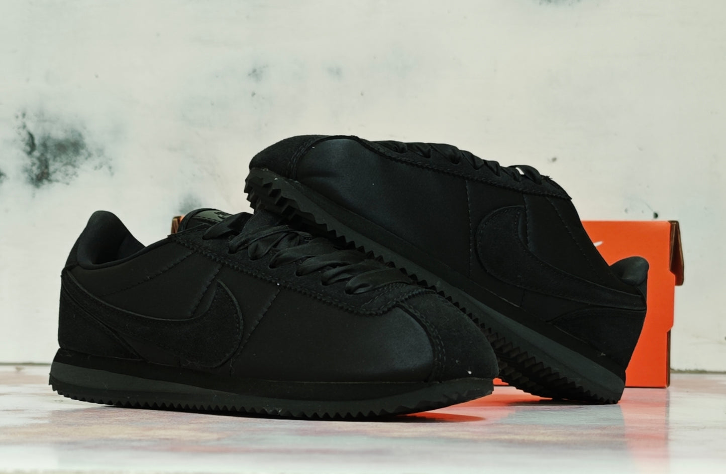 NKE CORTEZ BLACKOUT