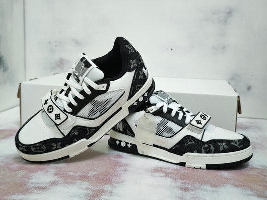 LV TRAINER PANDA DENIM