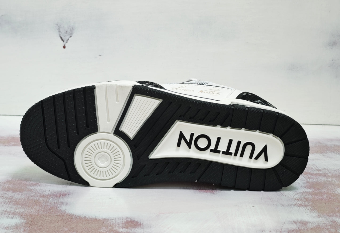 LV TRAINER PANDA DENIM