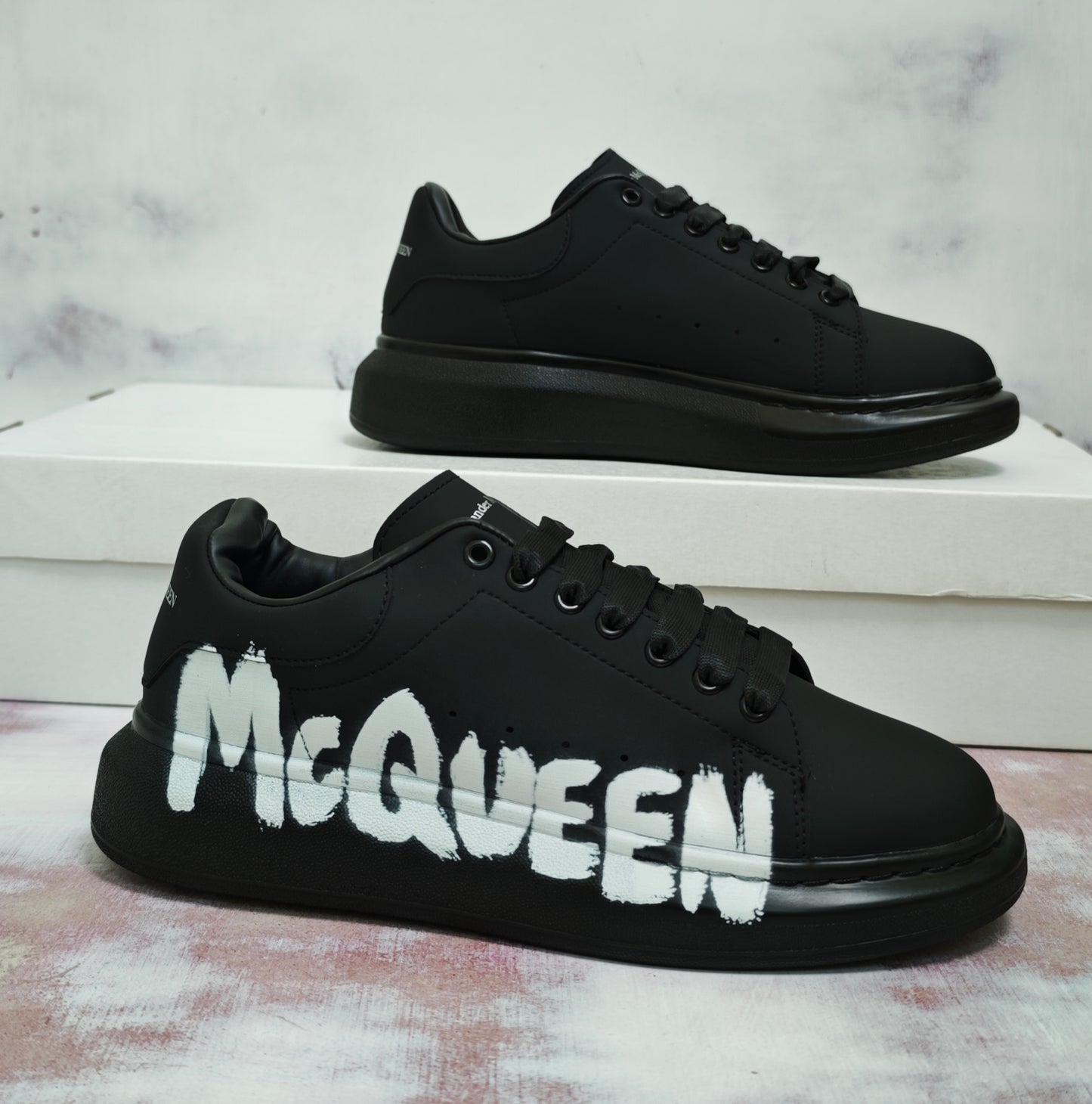 ALEXANDERR MC QUEEN GRAFITTI BLACK