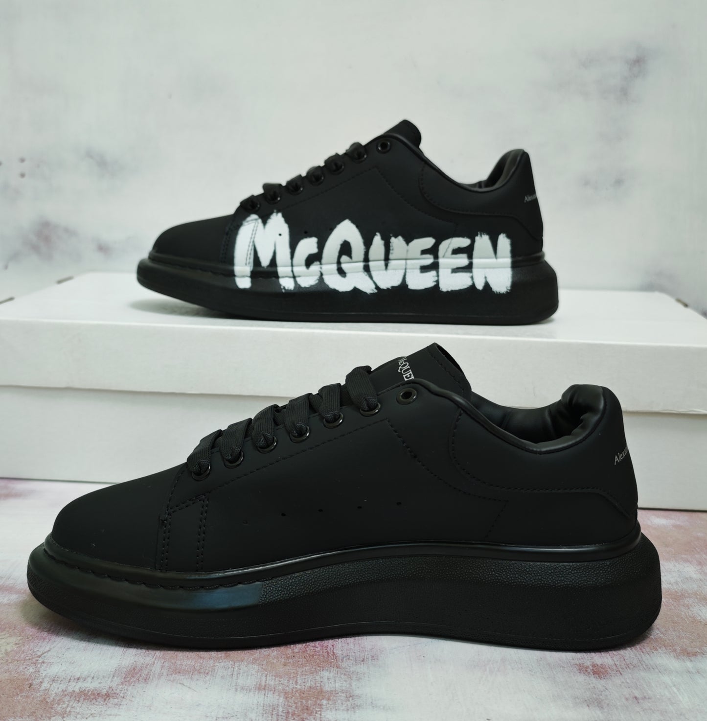ALEXANDERR MC QUEEN GRAFITTI BLACK