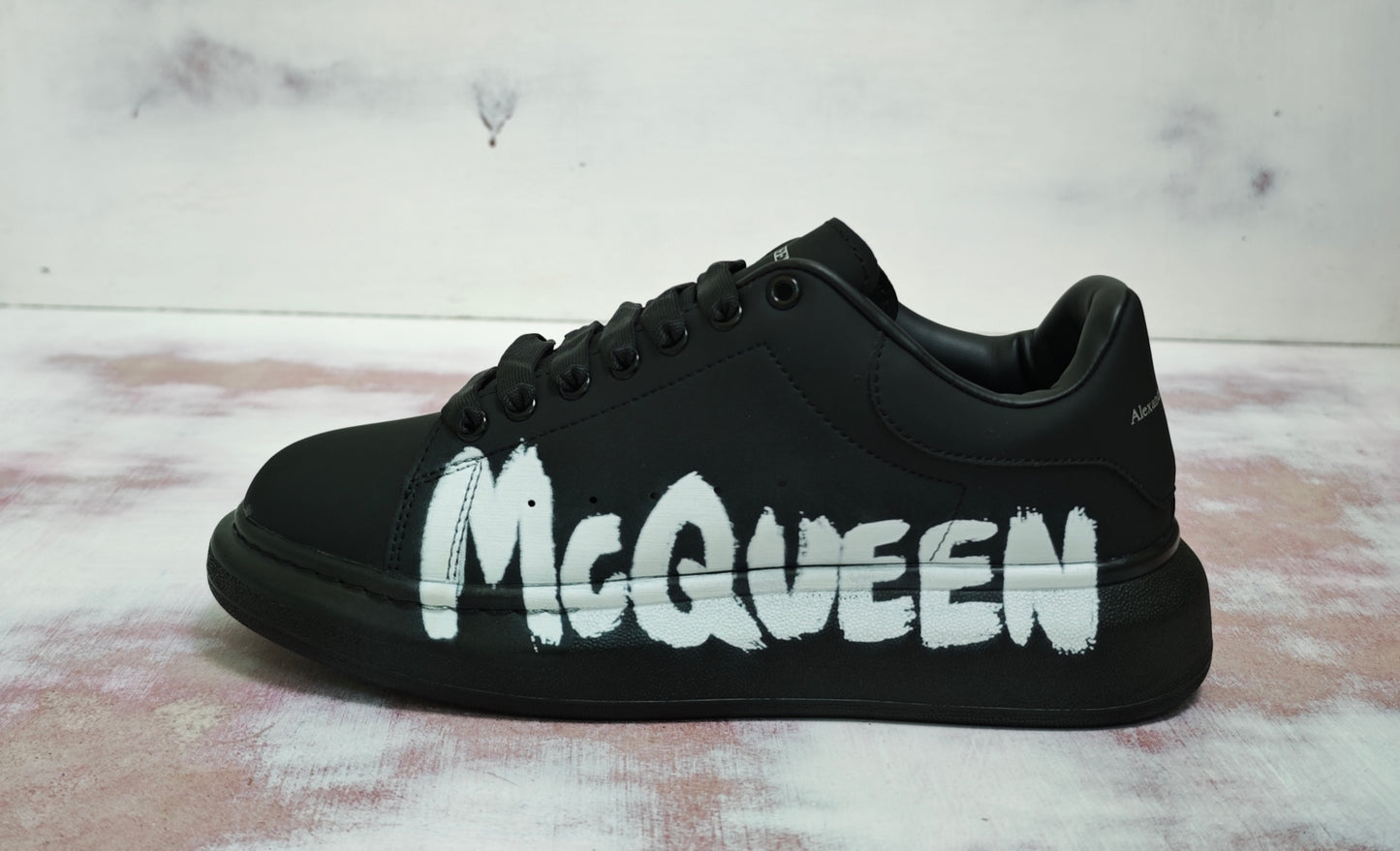 ALEXANDERR MC QUEEN GRAFITTI BLACK