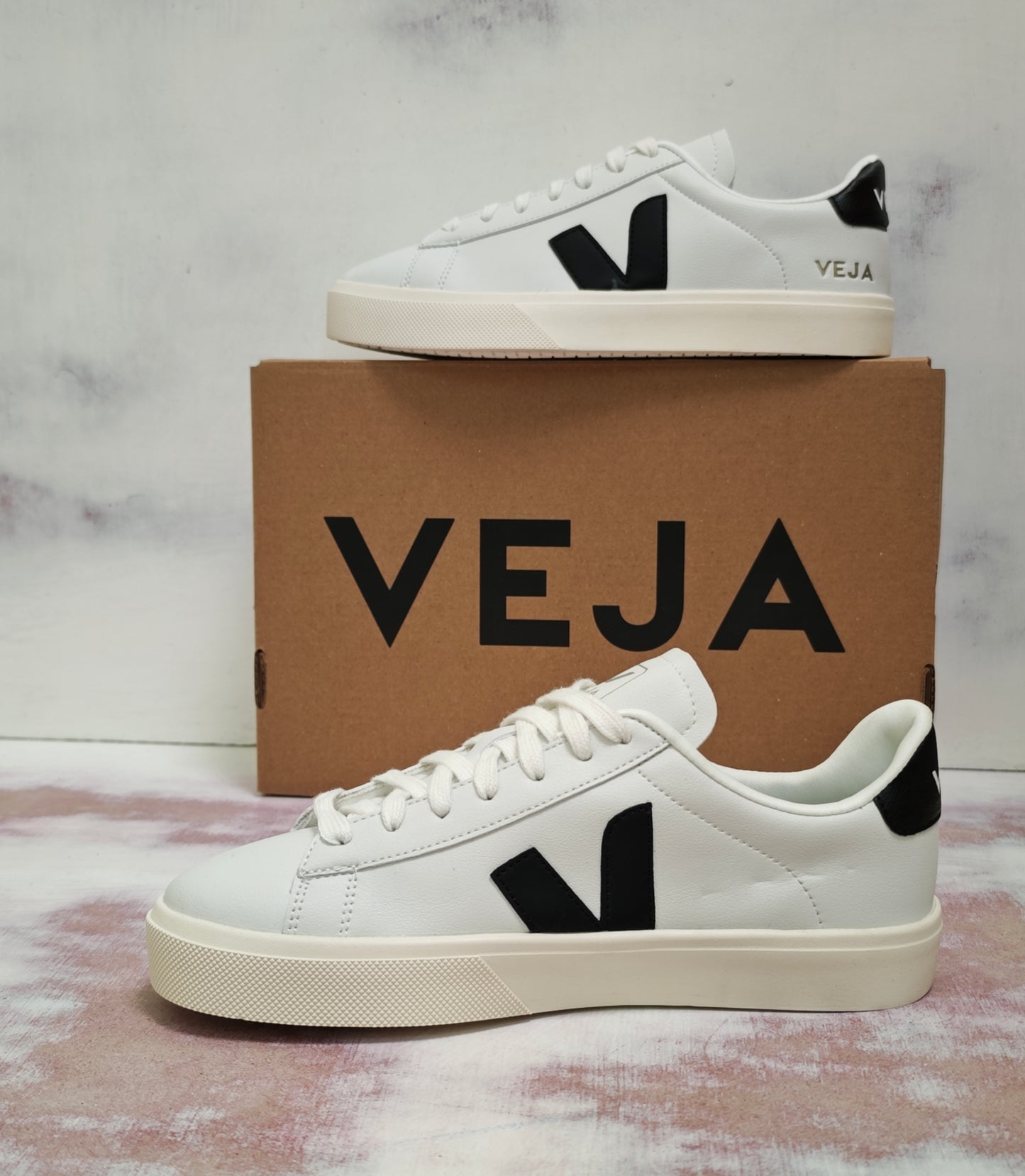 VEJ4 WHITE OG