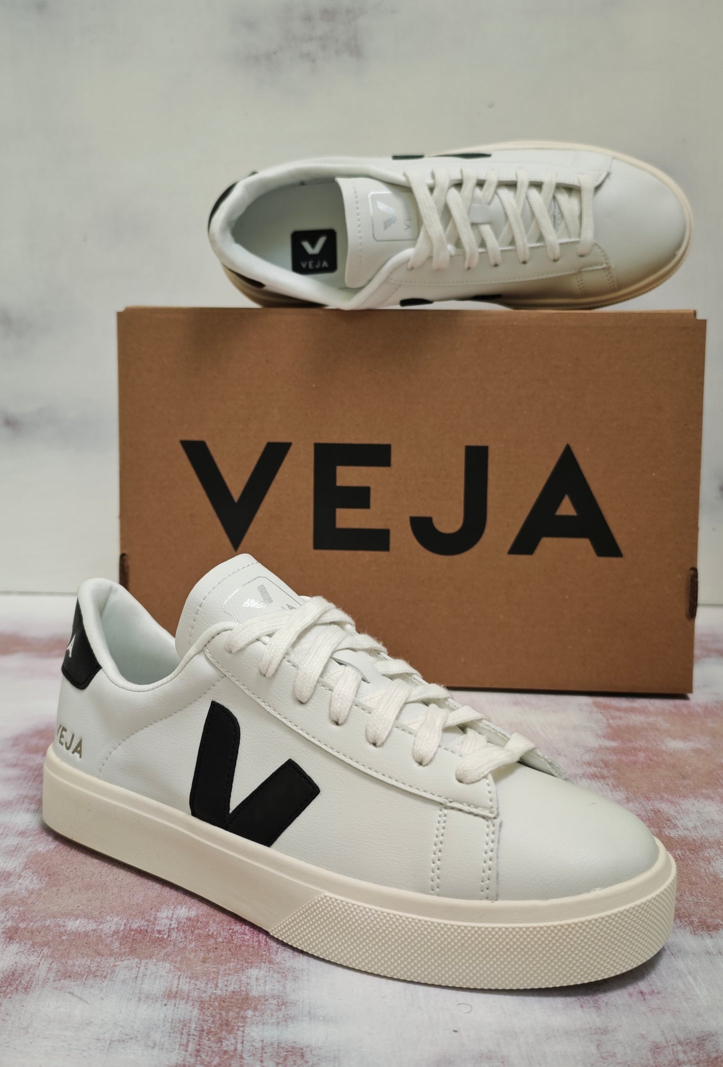 VEJ4 WHITE OG