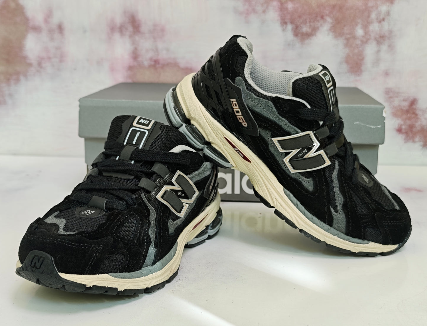 NW BALANCE 1906D Refined Future