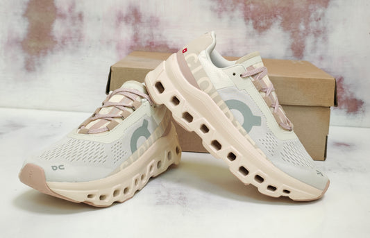 0N cloudmonster sand