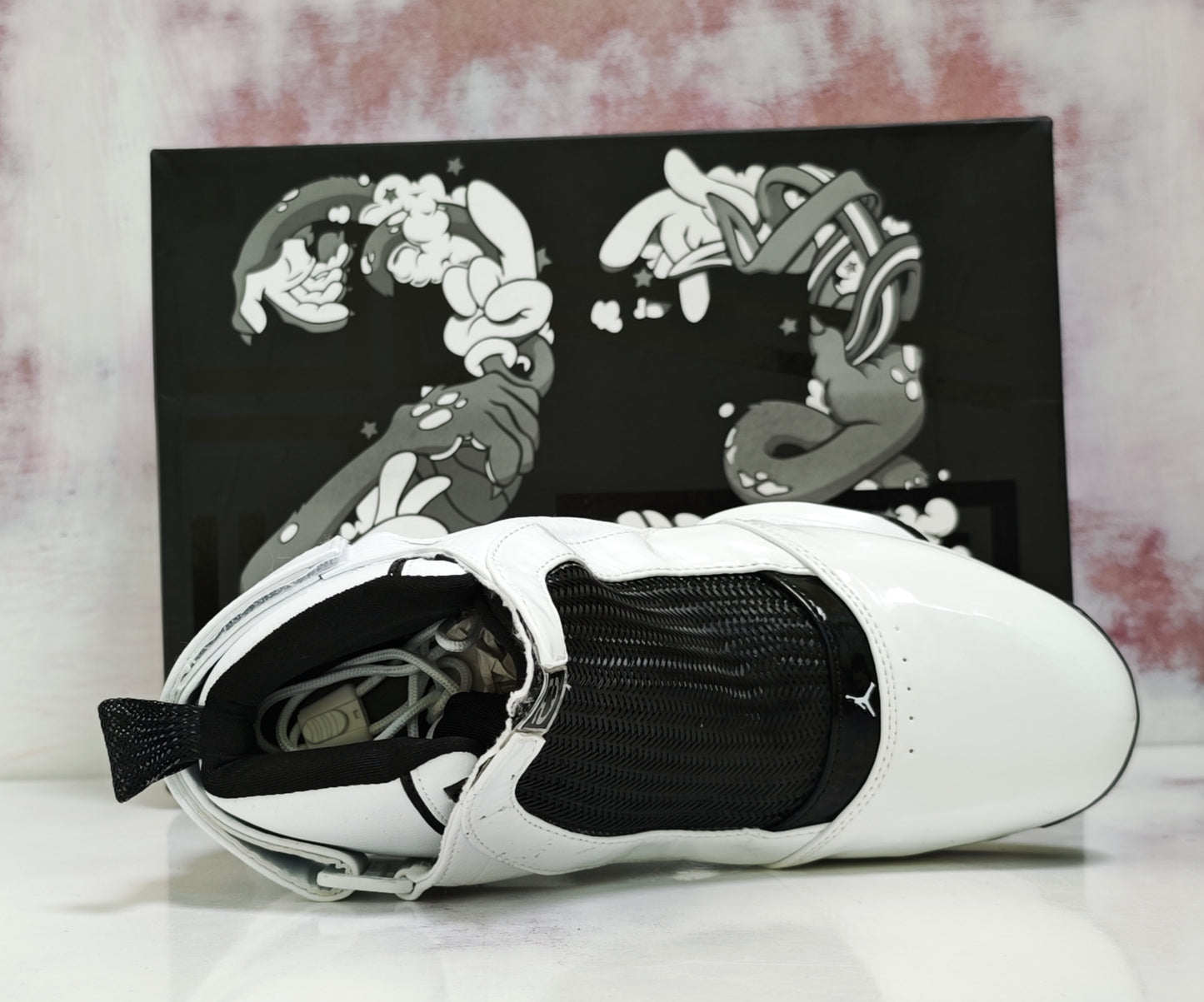 JRDN RETRO 19 WHITE R19