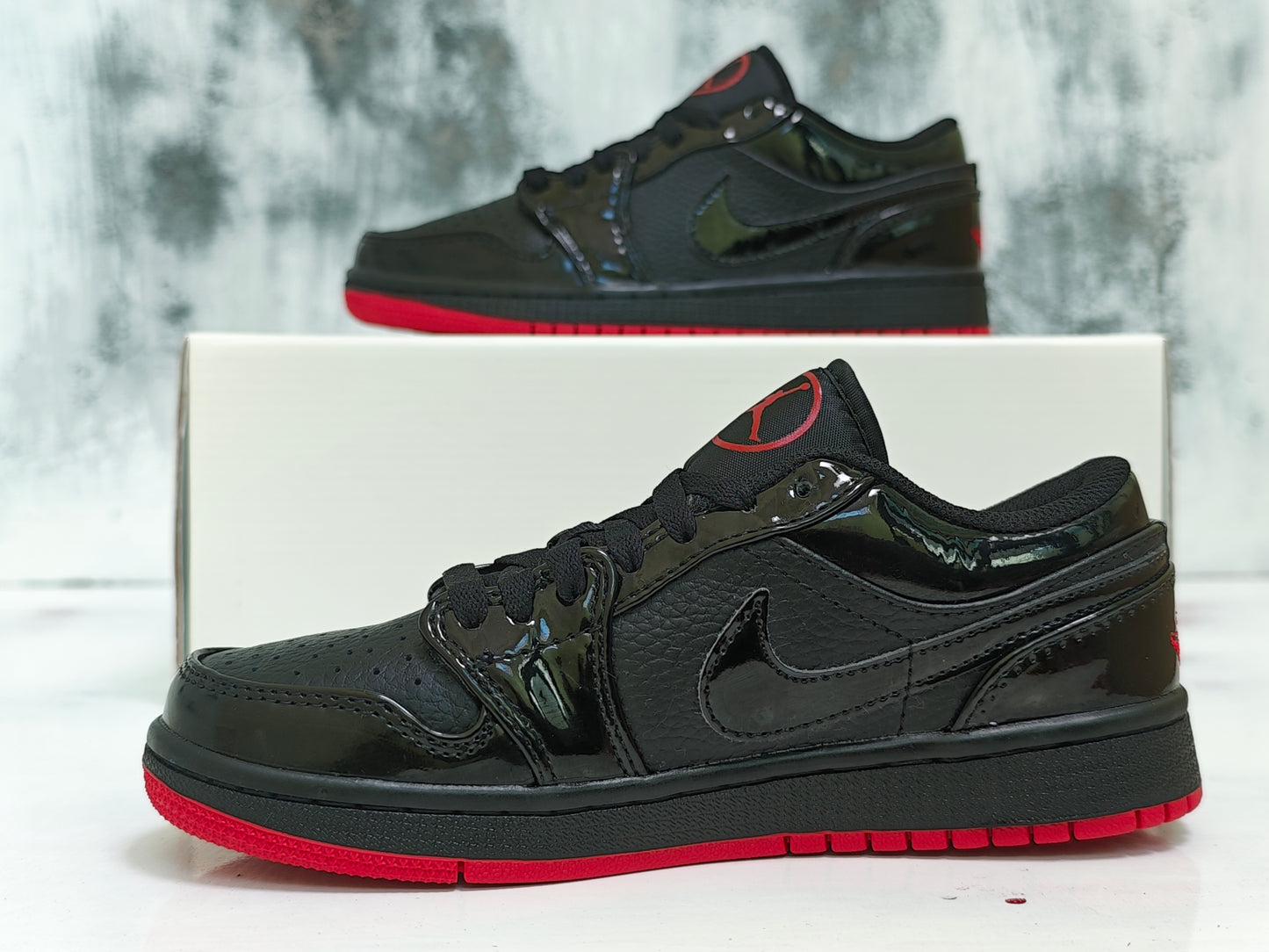 JRDN RETRO 1 TIK TOK R1 LOW