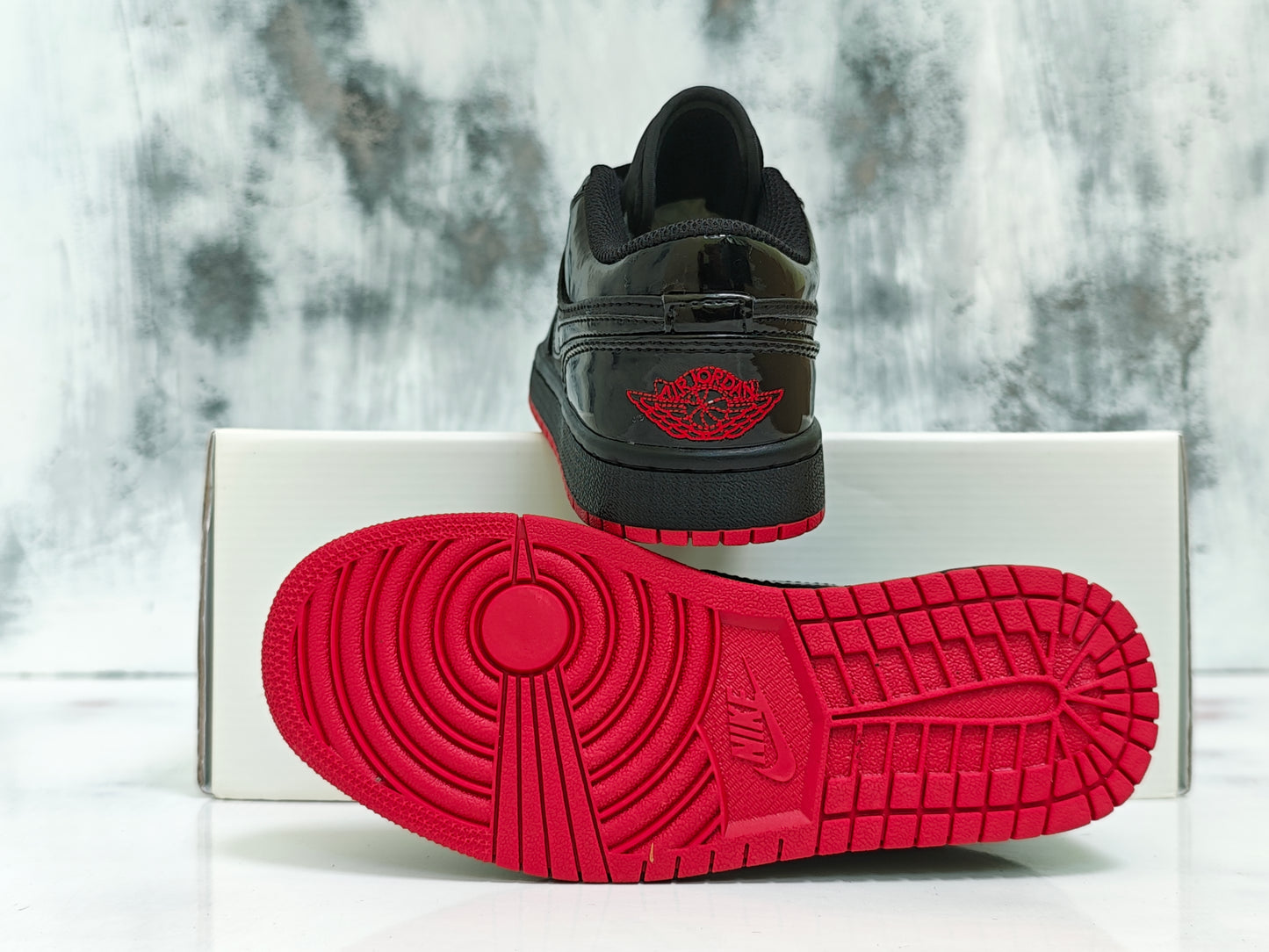 JRDN RETRO 1 TIK TOK R1 LOW