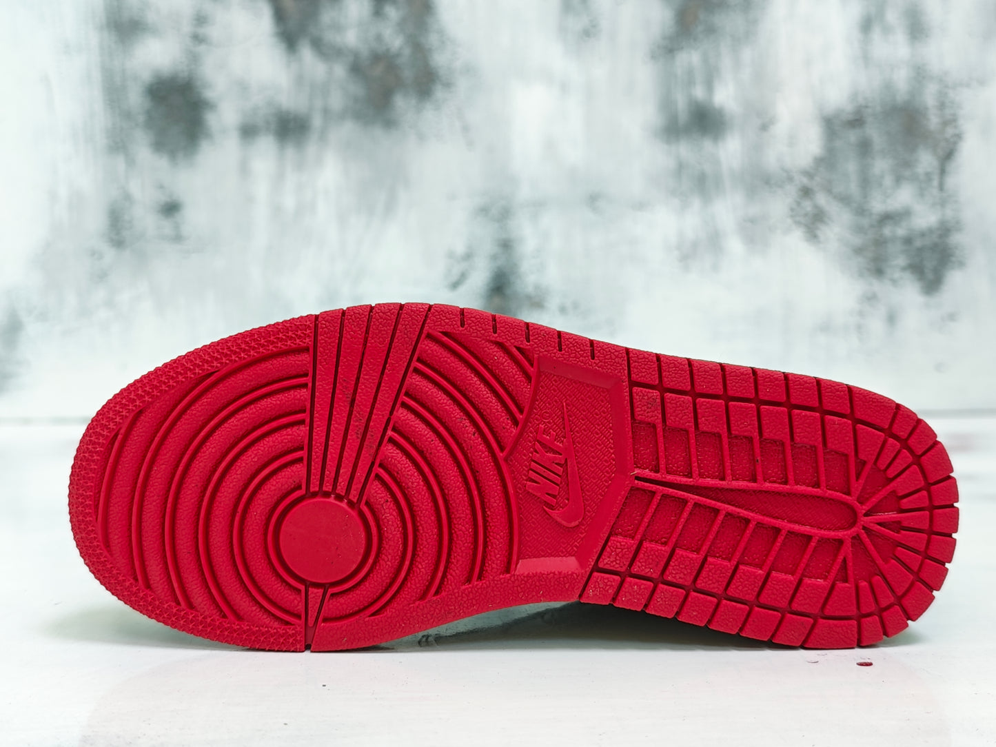 JRDN RETRO 1 TIK TOK R1 LOW