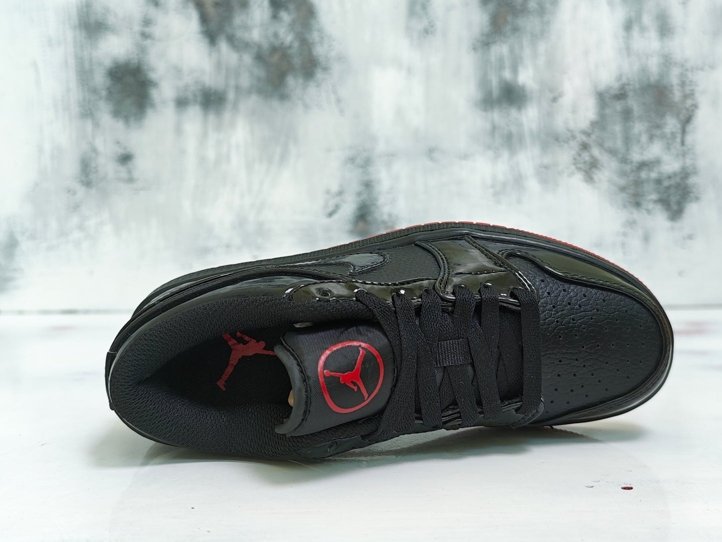 JRDN RETRO 1 TIK TOK R1 LOW