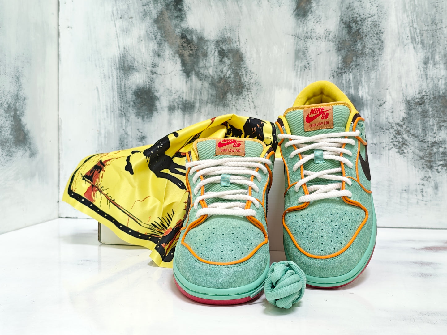 NKE SB DUNK LOW RODEO