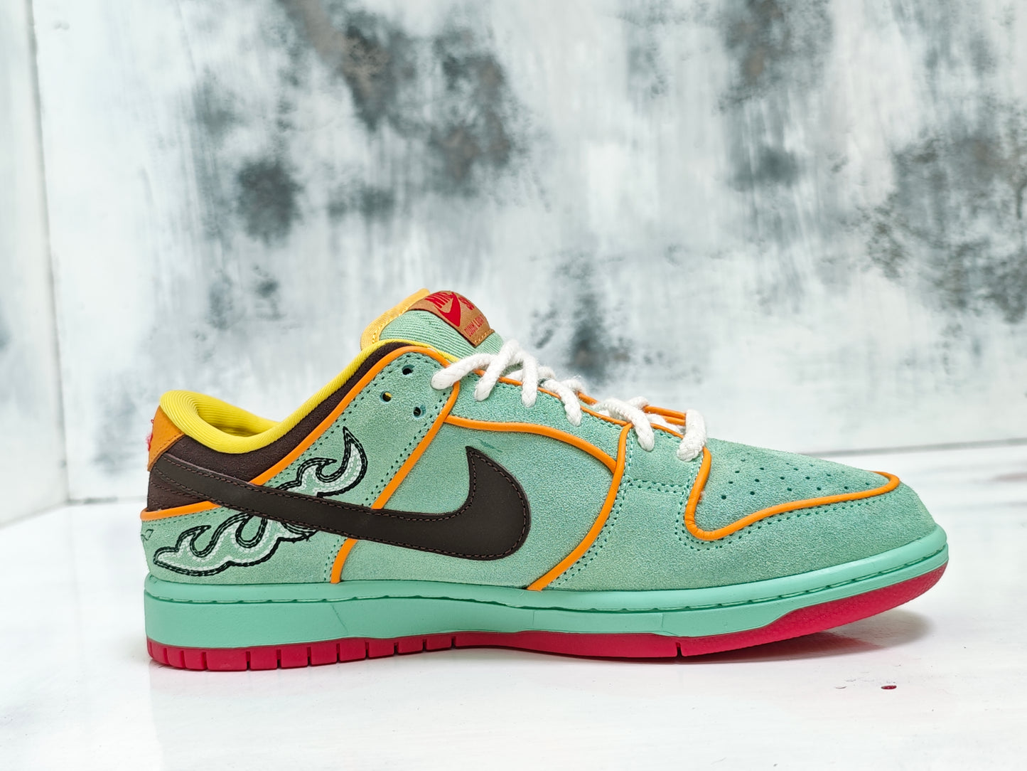 NKE SB DUNK LOW RODEO