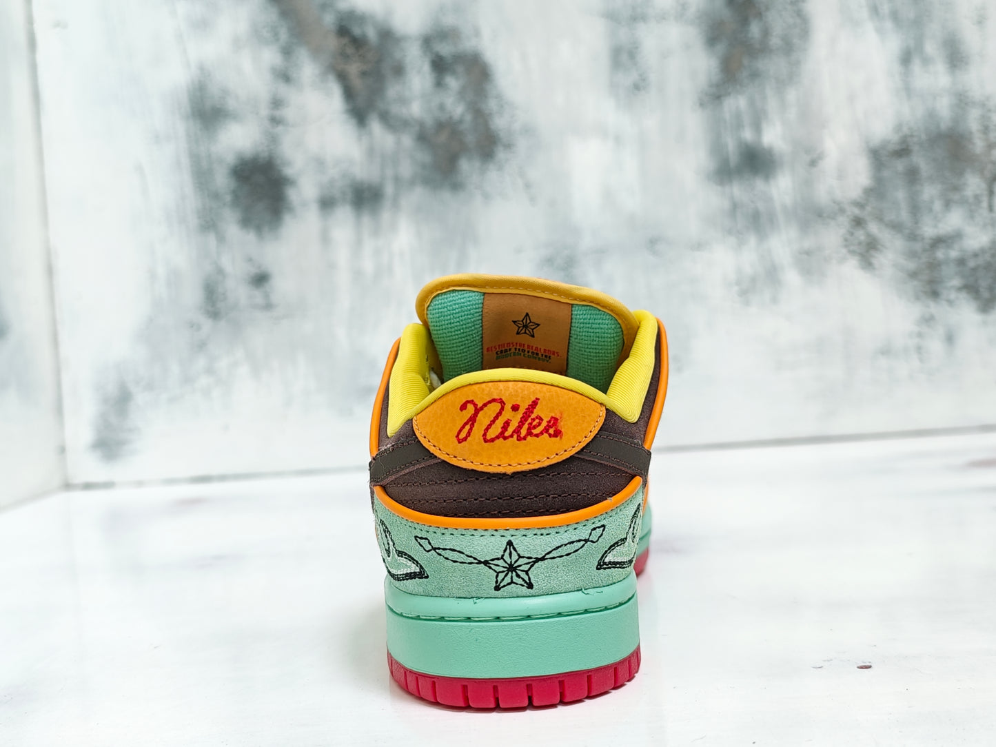 NKE SB DUNK LOW RODEO