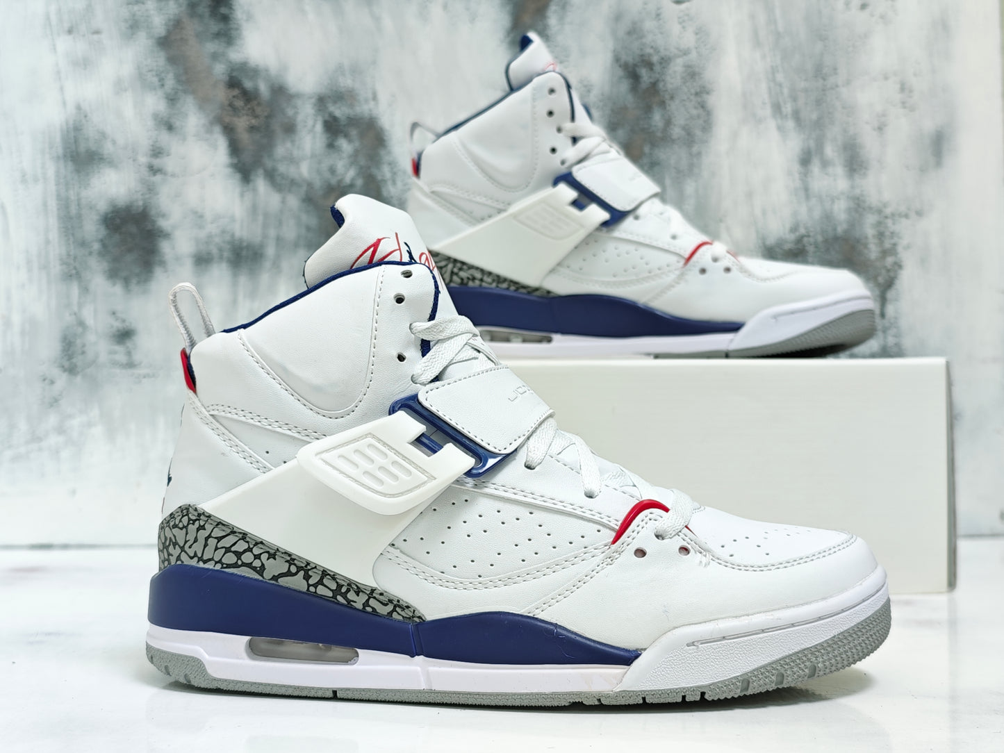 JRDN FLIGHT 45 WHITE & BLUE