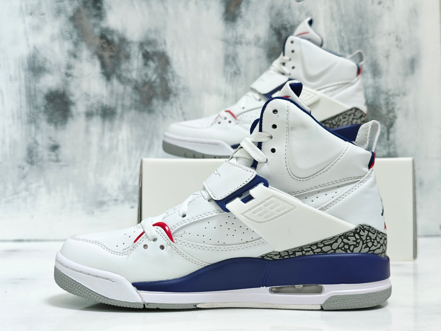 JRDN FLIGHT 45 WHITE & BLUE