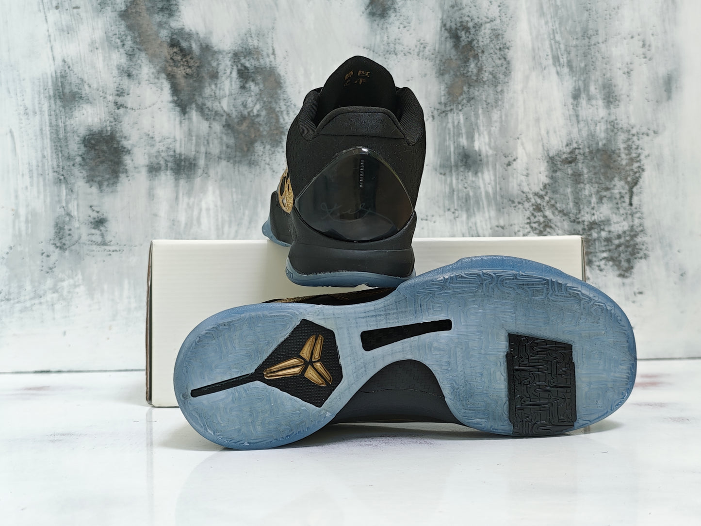 NKE ZOOM KOBE YEAR OF THE MAMBA