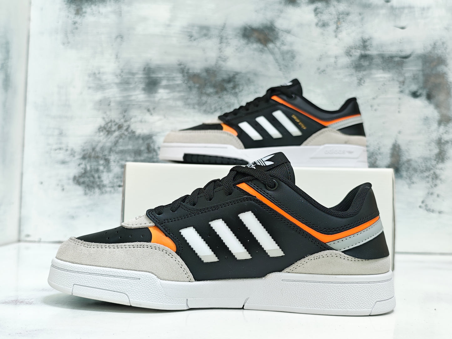 ADDS DROP STEP LOW BLACK GRAY