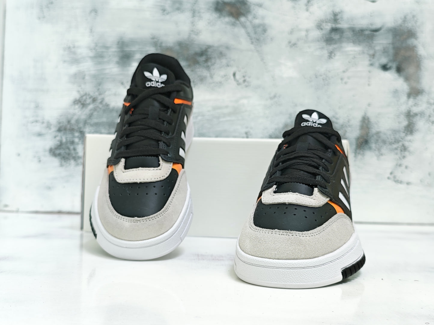 ADDS DROP STEP LOW BLACK GRAY